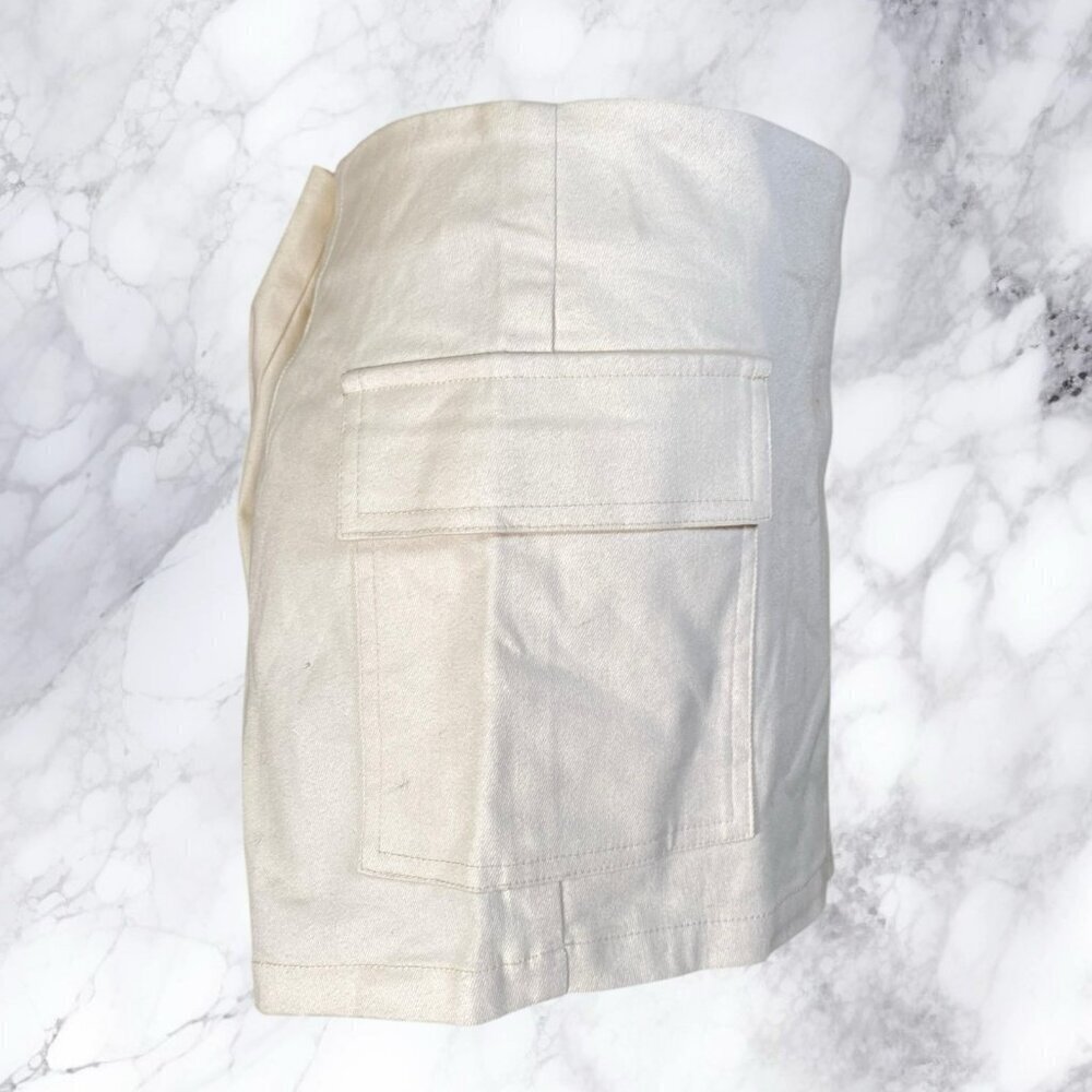 Superdown Georgia Cargo Skort in Beige - Picture 4 of 6